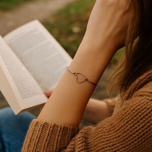 Elegant Delicate Gold Heart Bracelet